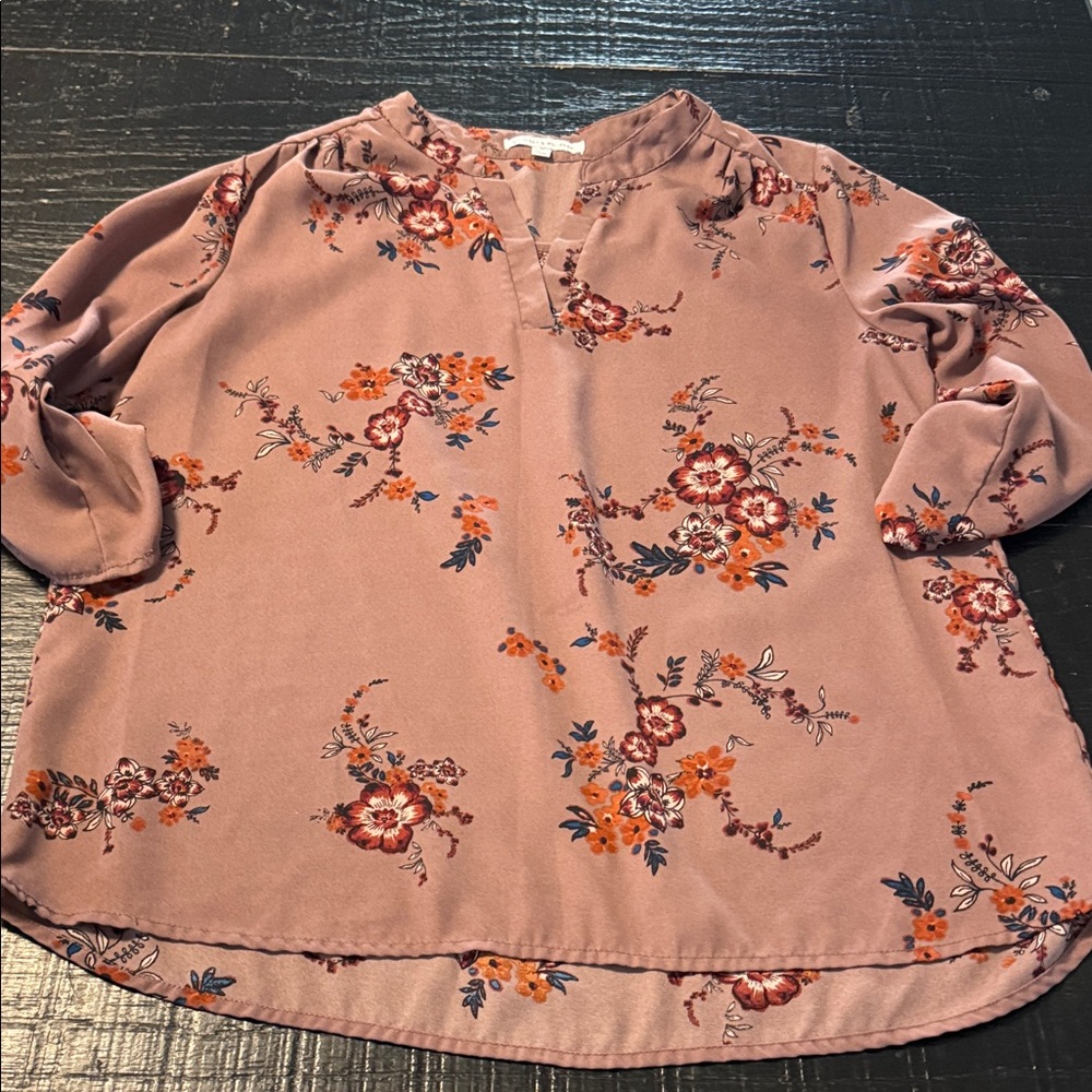 2/$10 Really pretty Floral Blush Pink Women's Top